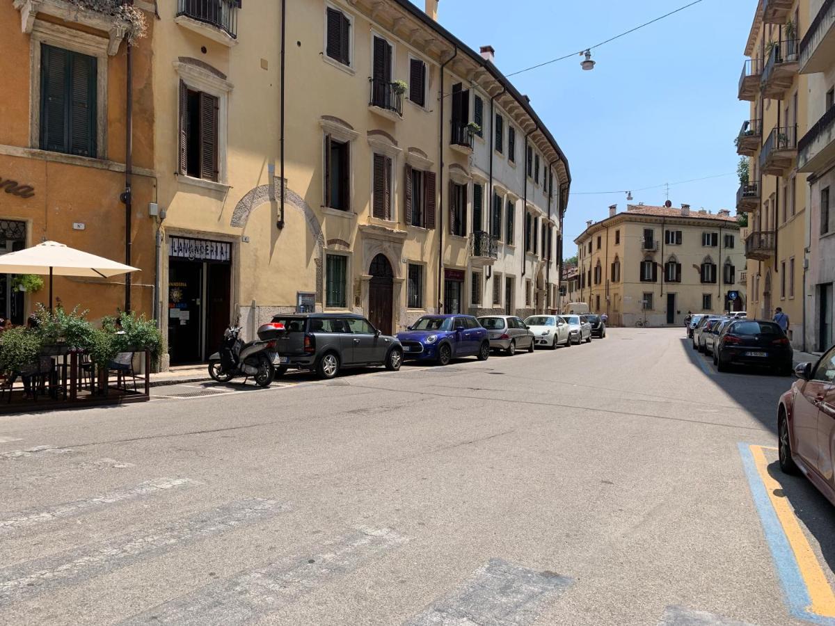 Residenza Ermanni Apartment Verona Centro Екстериор снимка